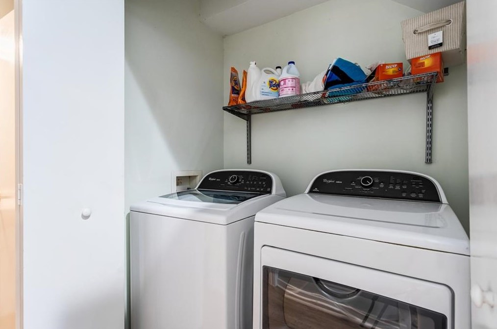 1260 Van Allen Mews, Atlanta GA 30318-4180 exterior