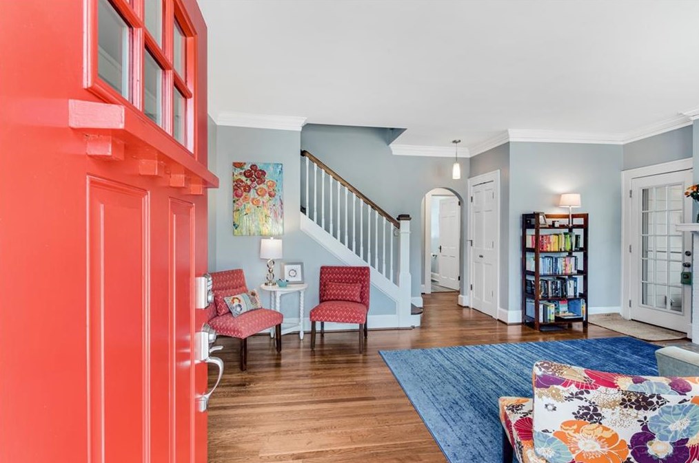 220 Woodlawn Ave, Decatur GA  30030-2311 exterior