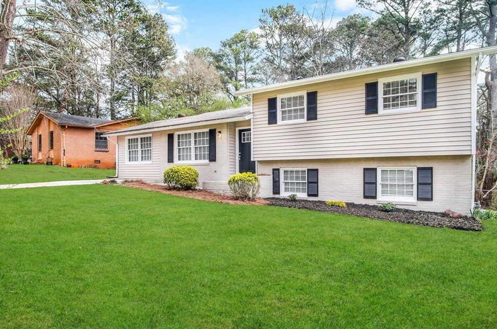 4326 Aldergate Dr, Decatur GA  30035-2101 exterior