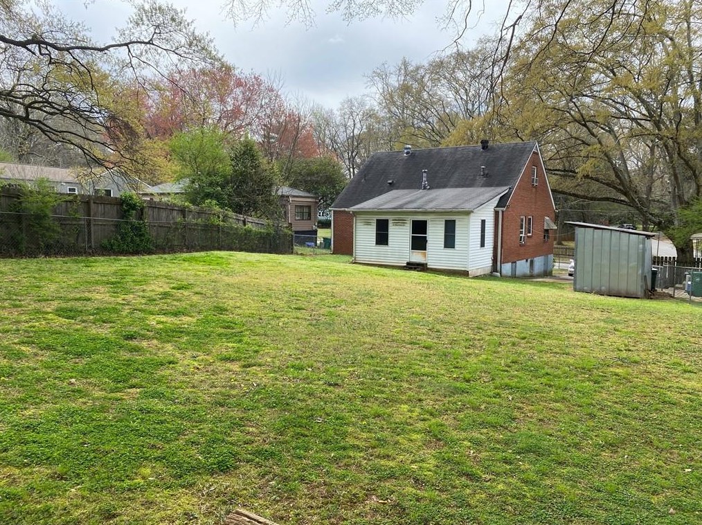 2818 Midway Rd, Decatur GA  30030-4635 exterior