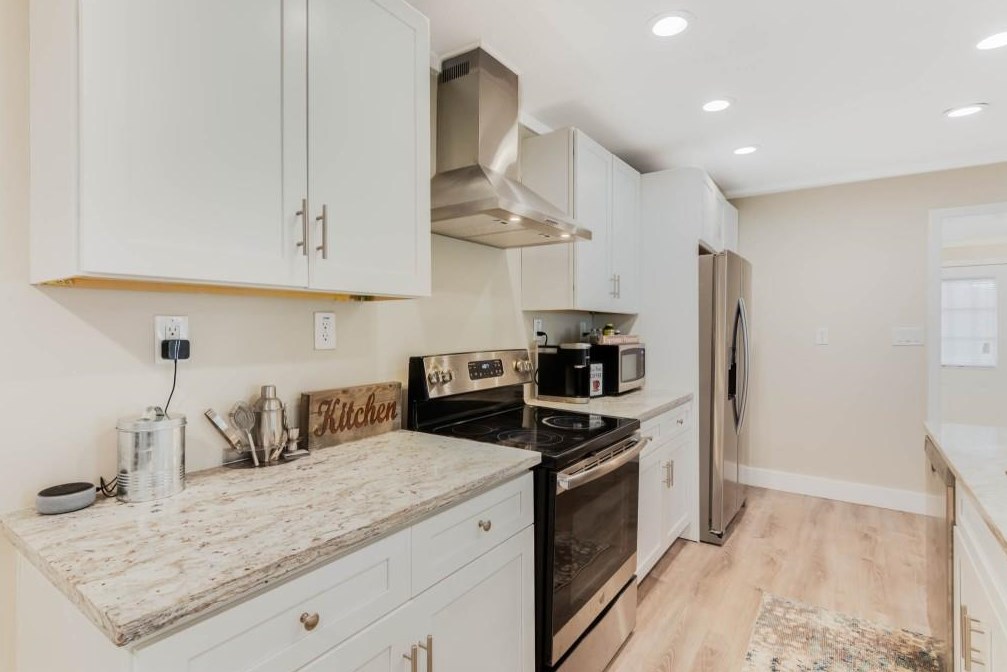 1895 Wallace Rd, Atlanta GA  30331-7626 exterior