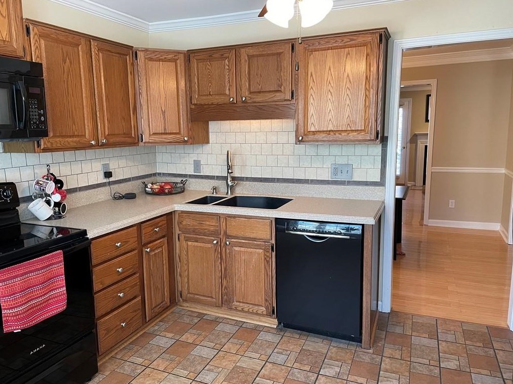 8 Sycamore Sta, Decatur GA  30030-2755 exterior