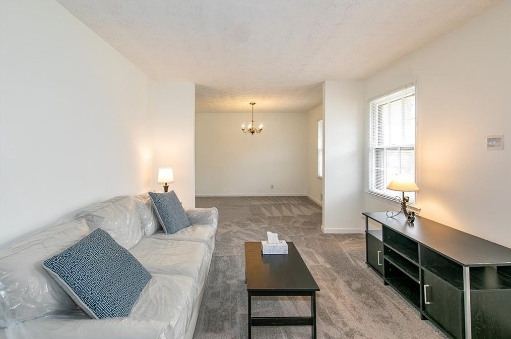 586 Chris Cir, Lawrenceville GA  30044-3759 exterior