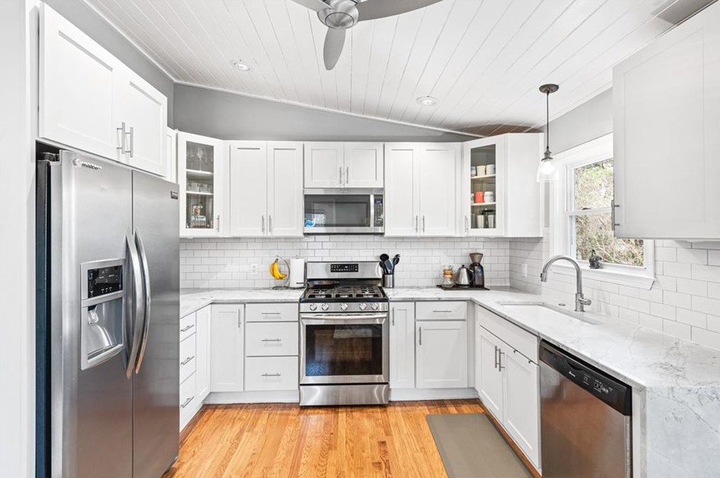 3027 Vista Brook Dr, Decatur GA  30033-5114 exterior