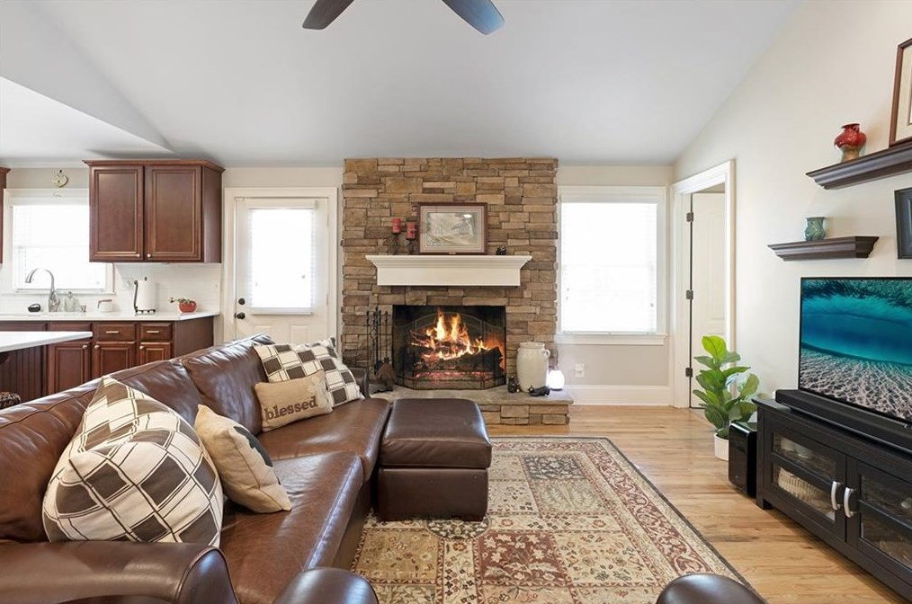 243 Canton St, Alpharetta GA  30009-2336 exterior