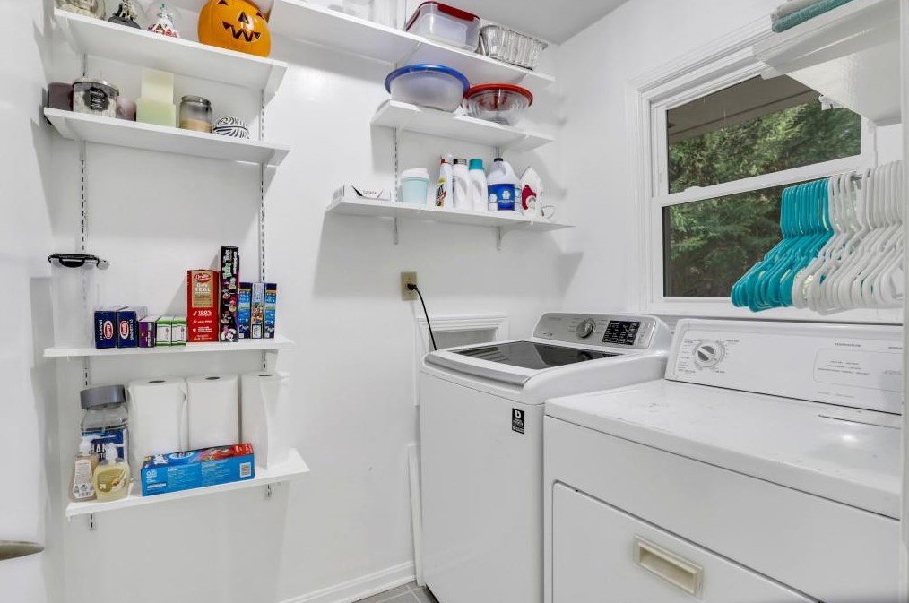 2572 Wilson Woods Dr, Decatur GA  30033-3741 exterior