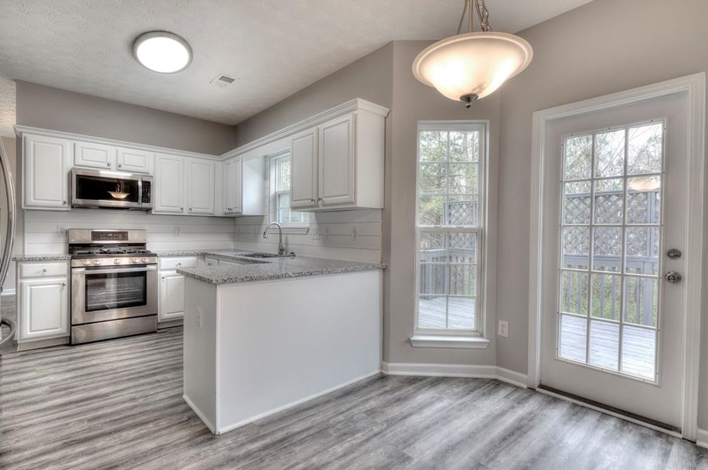 239 Mount Laurel Dr, Dallas GA  30132-0958 exterior