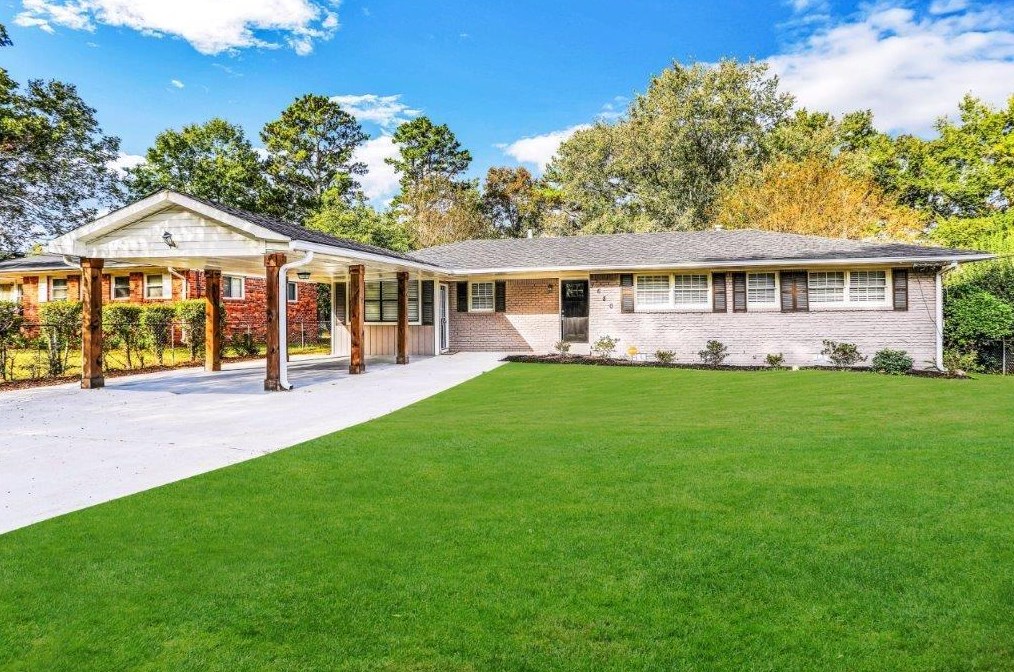 3680 Brookcrest Cir, Decatur GA  30032-3805 exterior