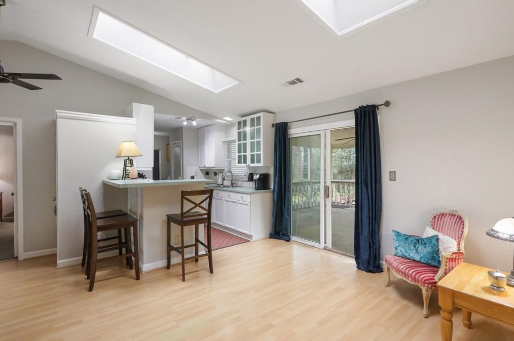 845 Cinderella Ct, Decatur GA  30033-5811 exterior