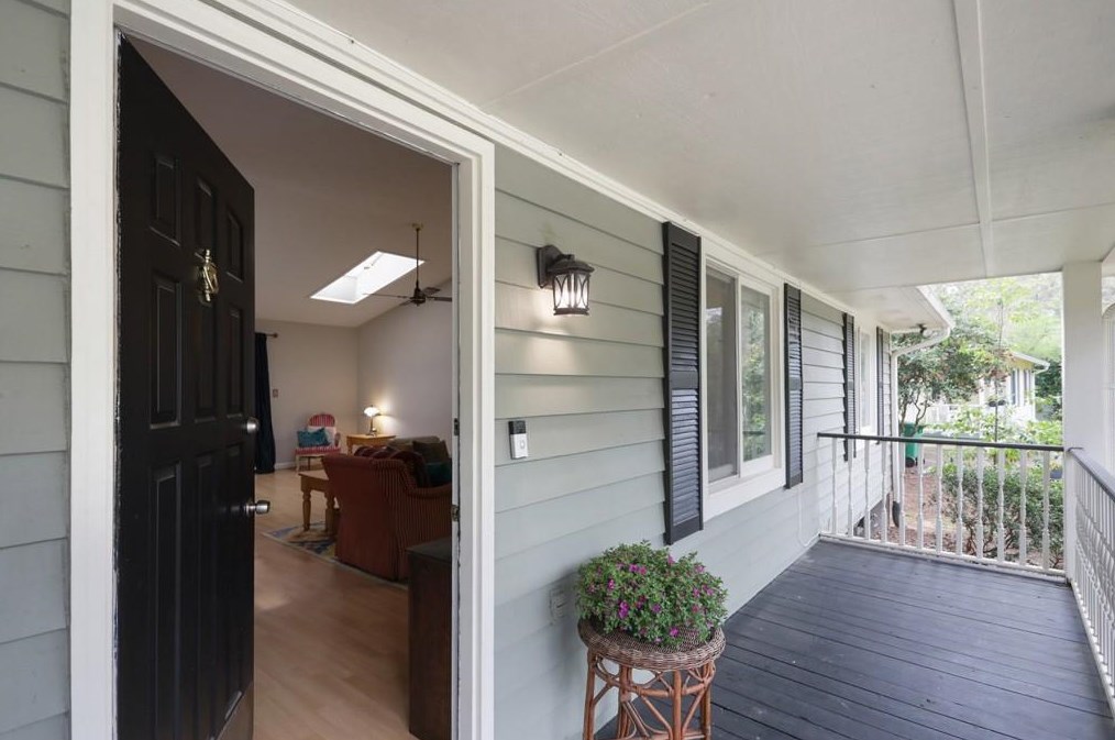 845 Cinderella Ct, Decatur GA  30033-5811 exterior