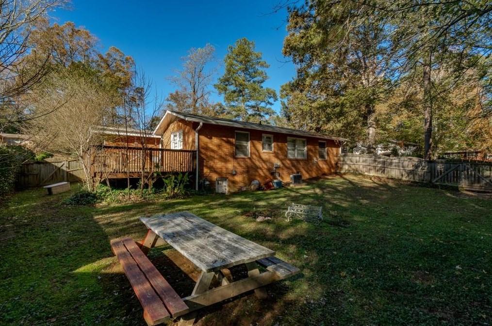 1963 Plantation Ln, Atlanta GA  30341-1865 exterior
