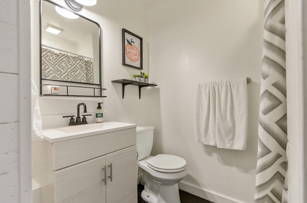 2234 Brunswick Ave, Decatur GA  30032-4005 exterior