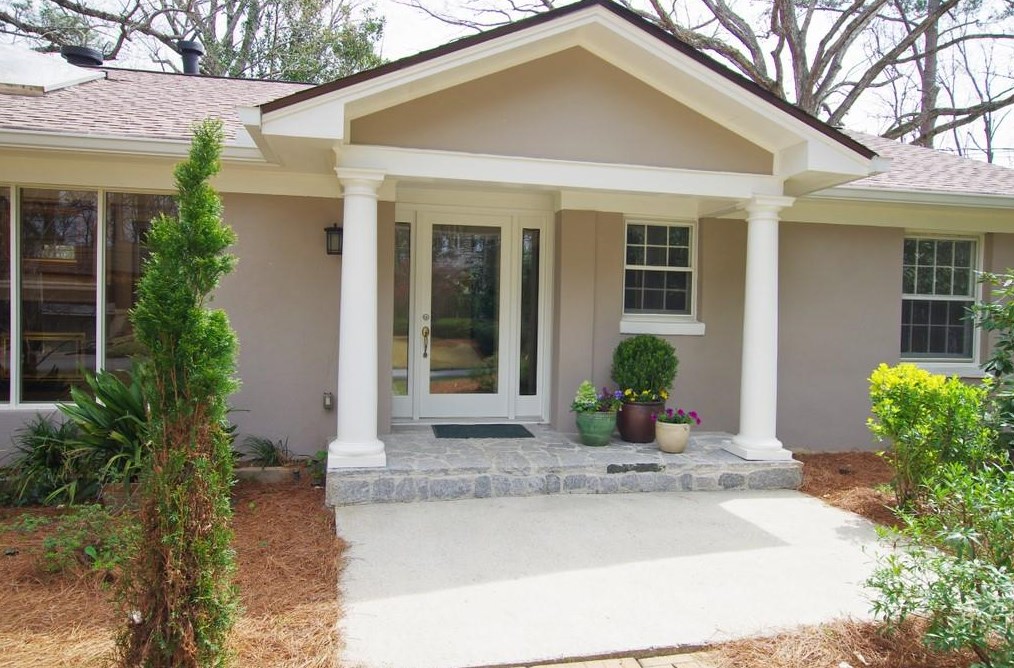 1801 Woodcliffe Ter, Atlanta GA  30324-4955 exterior