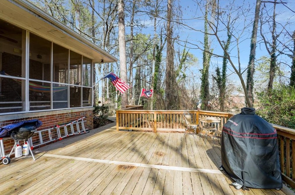660 Glendale Pl, Smyrna GA  30080-1872 exterior