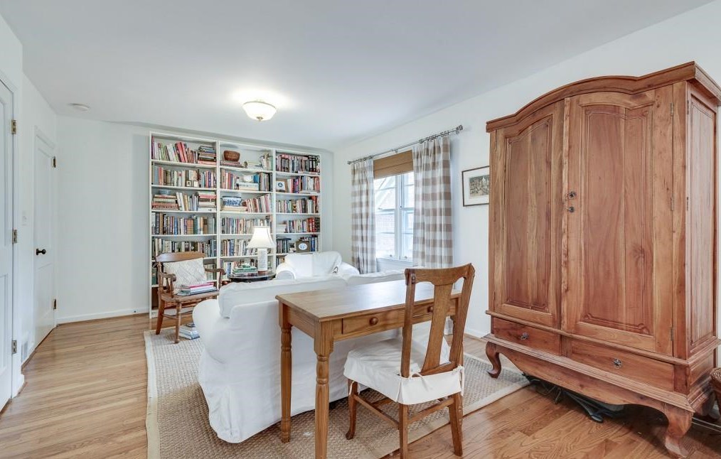 225 Westchester Dr, Decatur GA  30030-1119 exterior