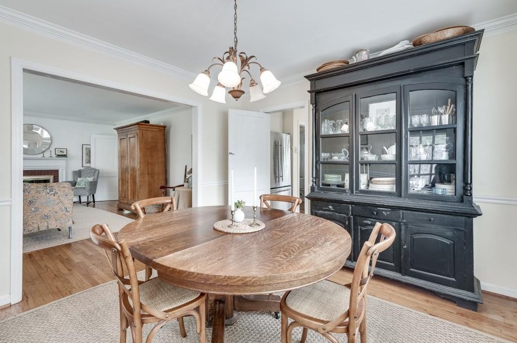 225 Westchester Dr, Decatur GA  30030-1119 exterior