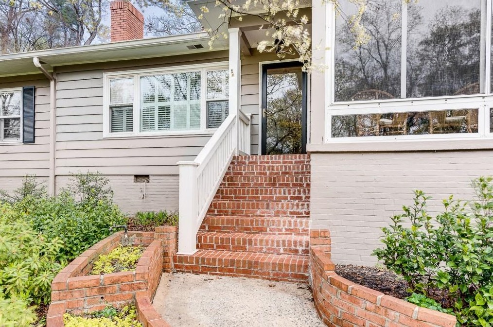 225 Westchester Dr, Decatur GA  30030-1119 exterior