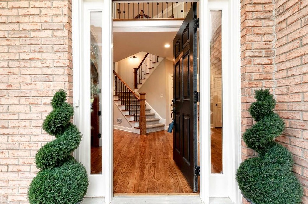 212 Bentwater Dr, Acworth GA  30101-8563 exterior