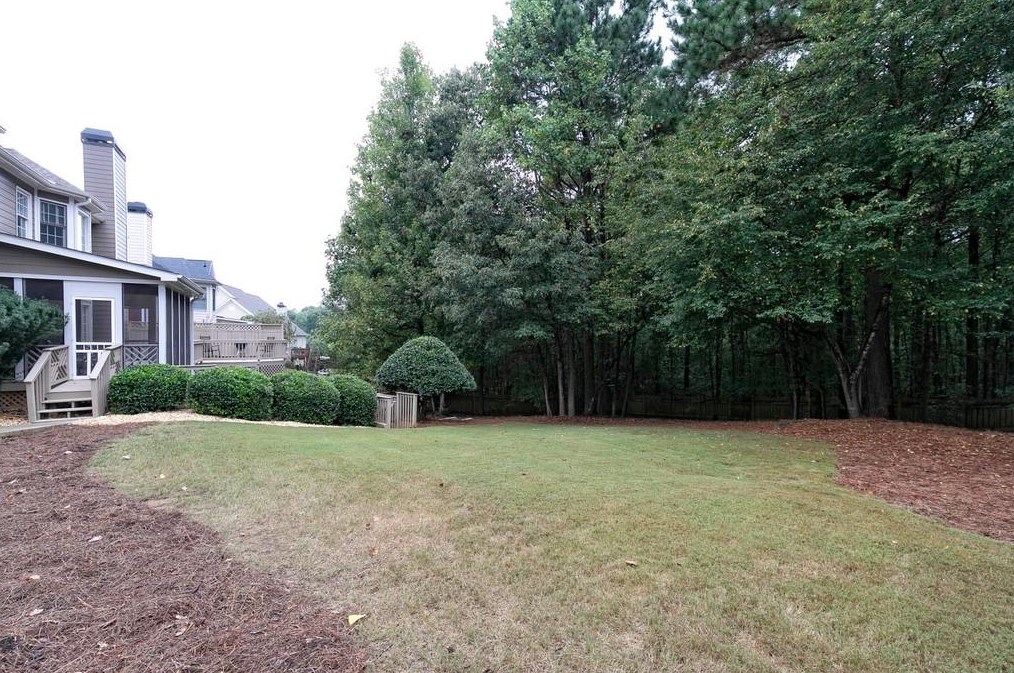 212 Bentwater Dr, Acworth GA  30101-8563 exterior