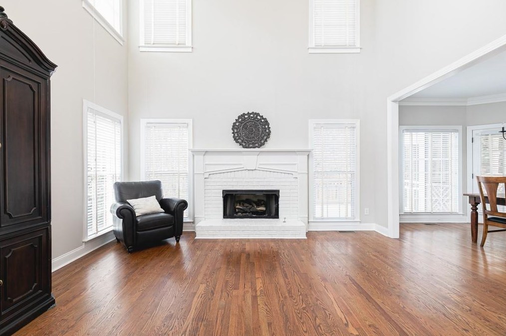 212 Bentwater Dr, Acworth GA  30101-8563 exterior