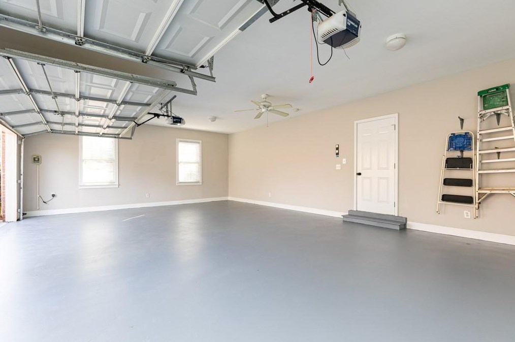 212 Bentwater Dr, Acworth GA  30101-8563 exterior