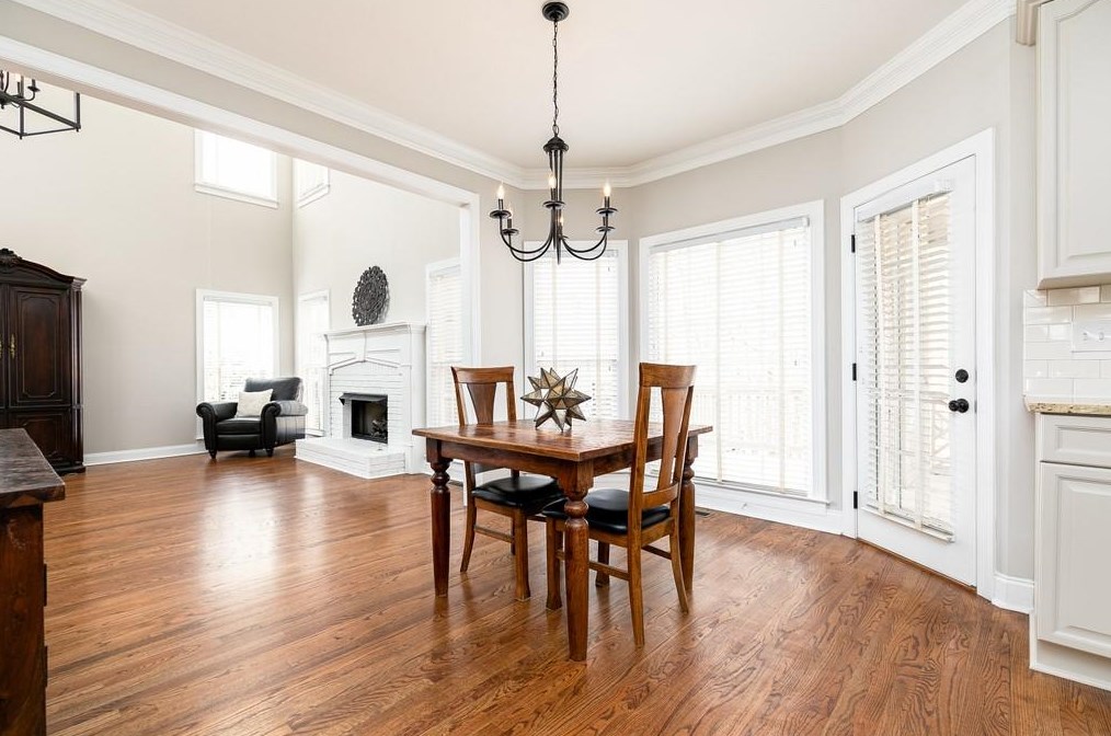 212 Bentwater Dr, Acworth GA  30101-8563 exterior