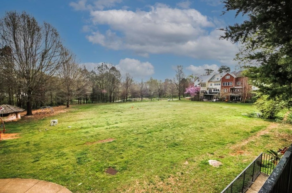 802 Dancing Fox Rd, Decatur GA  30032-7415 exterior