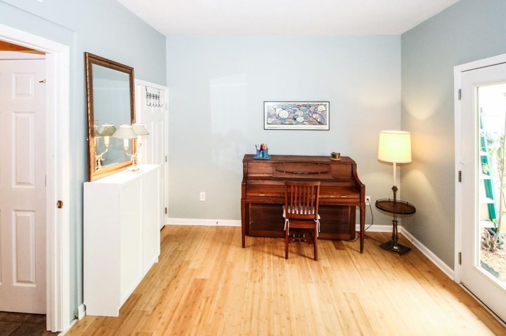 802 Dancing Fox Rd, Decatur GA  30032-7415 exterior