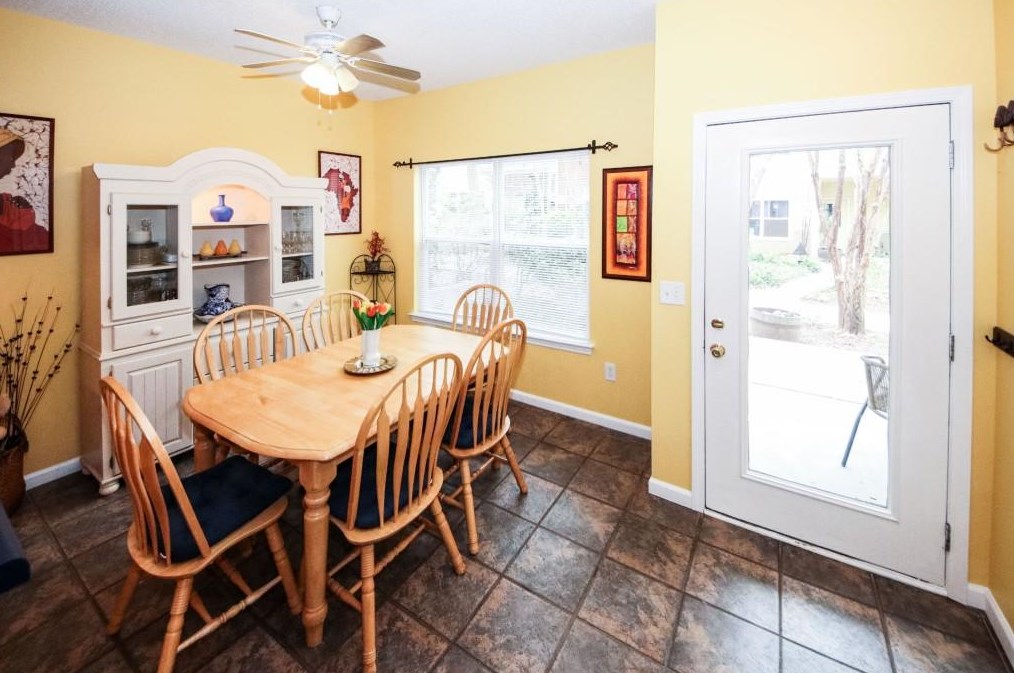 802 Dancing Fox Rd, Decatur GA  30032-7415 exterior