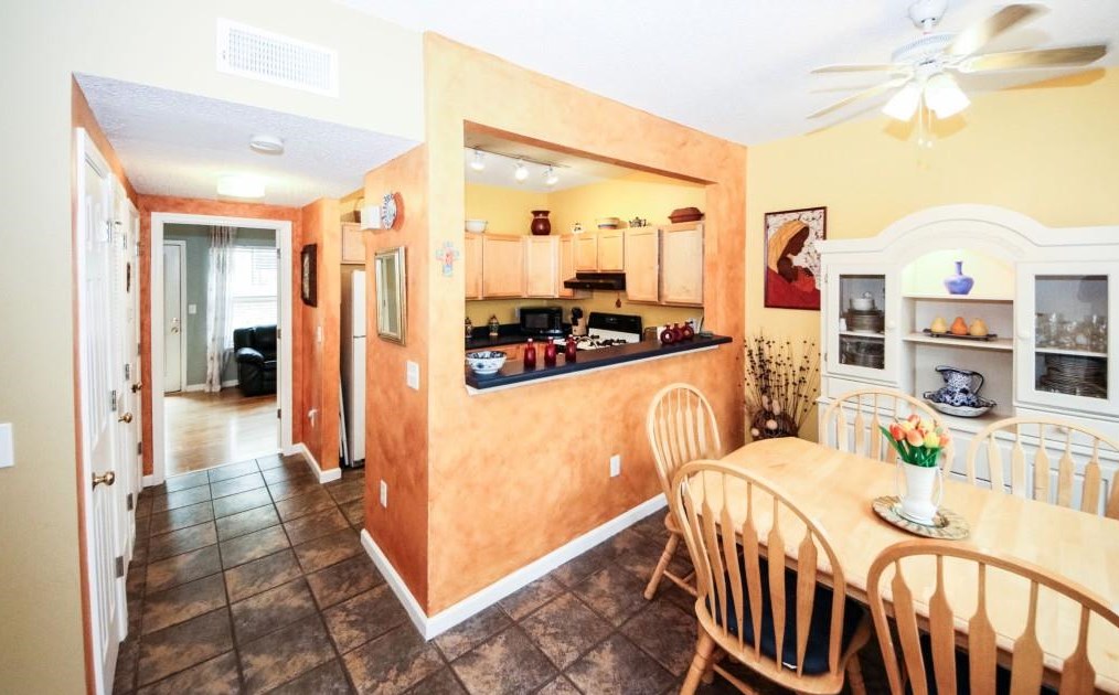 802 Dancing Fox Rd, Decatur GA  30032-7415 exterior