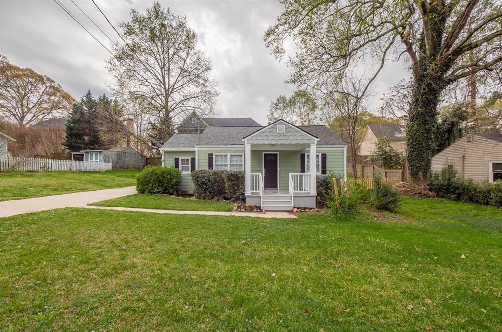 1619 Wainwright Dr, Atlanta GA  exterior
