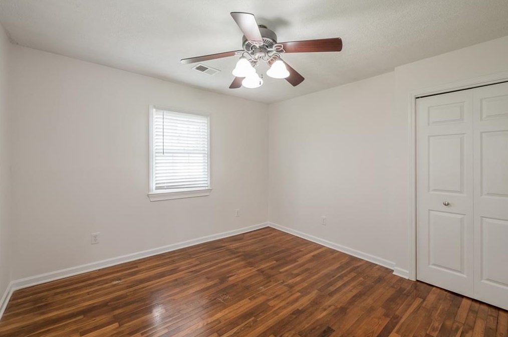 1619 Wainwright Dr, Atlanta GA  exterior