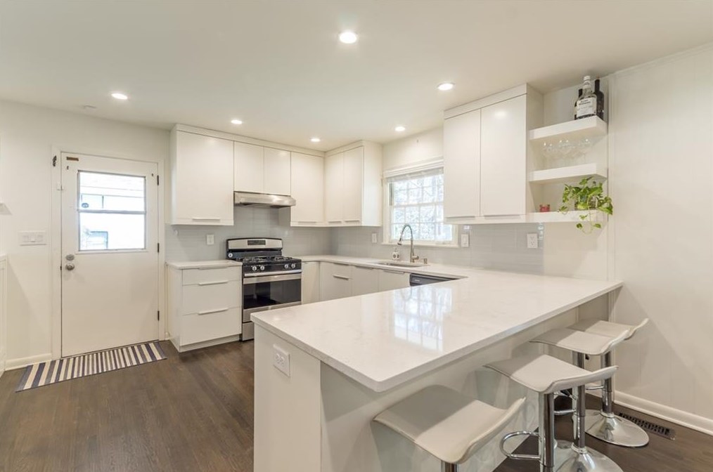 2537 Coralwood Dr, Decatur GA  30033-1333 exterior