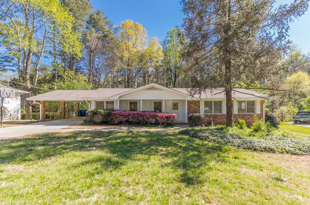 2537 Coralwood Dr, Decatur GA  30033-1333 exterior