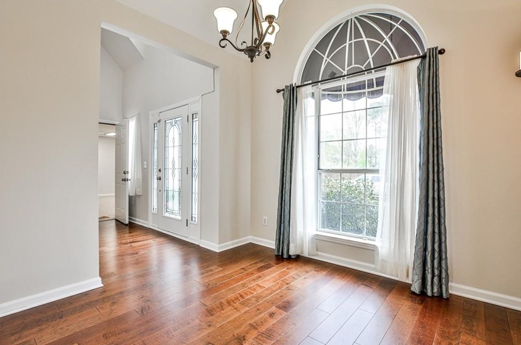 2790 Ashwood Pl, Decatur GA  30030-4193 exterior