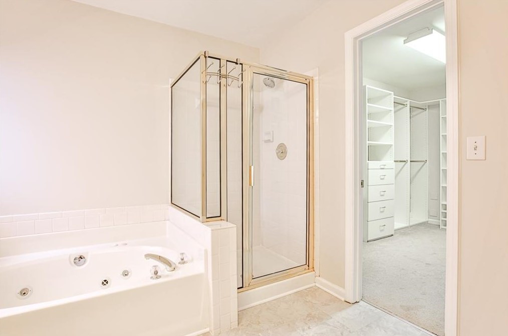 2790 Ashwood Pl, Decatur GA  30030-4193 exterior