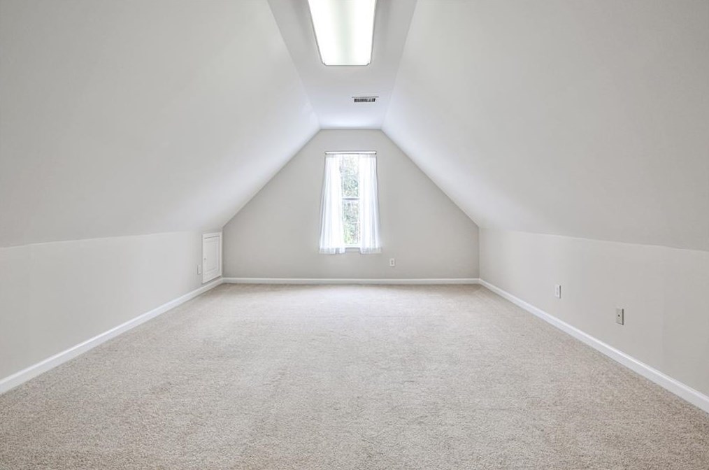 2790 Ashwood Pl, Decatur GA  30030-4193 exterior