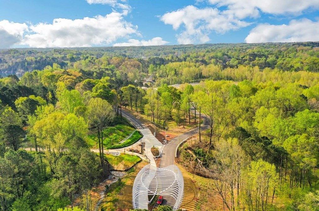 825 Westmoreland Cir, Atlanta GA  30318-4019 exterior