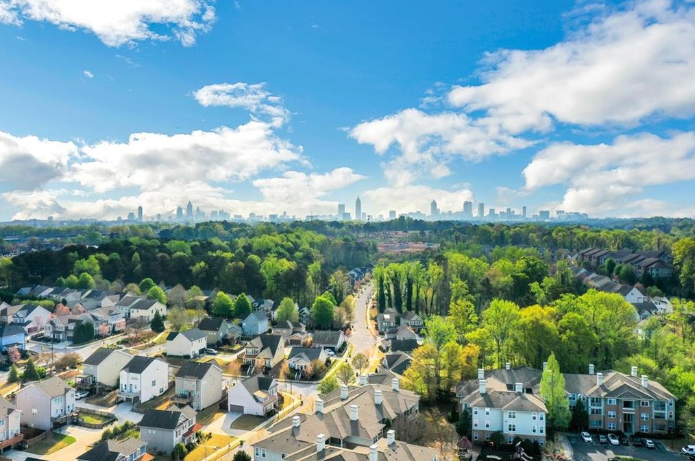 825 Westmoreland Cir, Atlanta GA  30318-4019 exterior