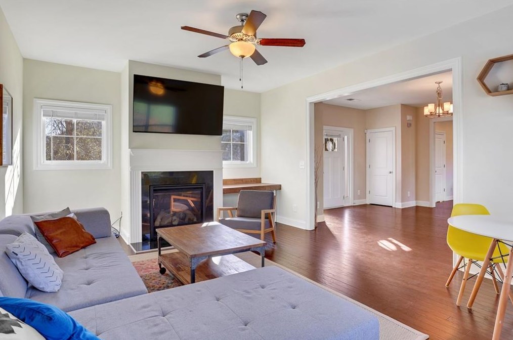 825 Westmoreland Cir, Atlanta GA  30318-4019 exterior