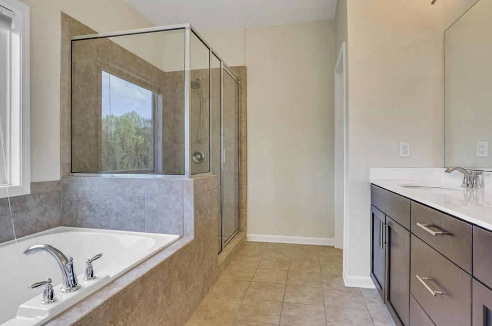 825 Westmoreland Cir, Atlanta GA  30318-4019 exterior