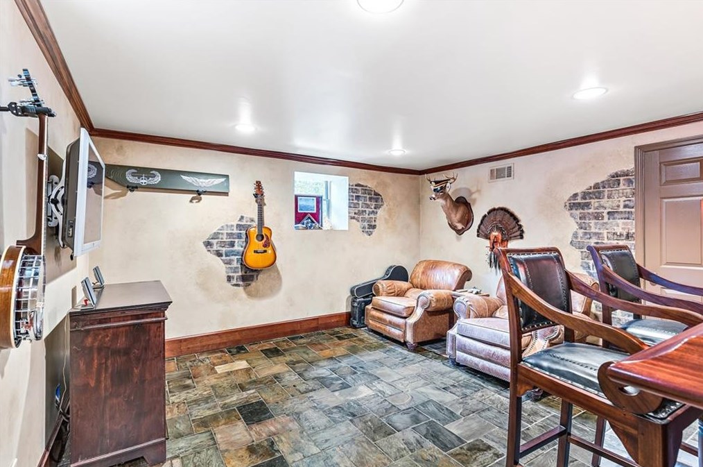 1664 Colebrook Cir, Decatur GA  30033-1425 exterior