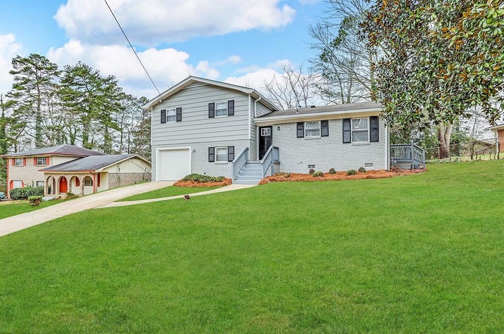 2273 Green Hawk Ct, Decatur GA  30035-2753 exterior