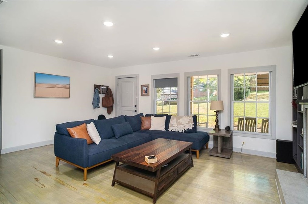 2922 Lynda Pl, Decatur GA  30032-5761 exterior