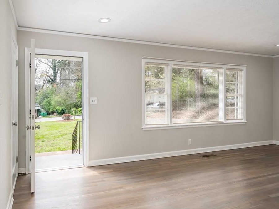 4218 Lamar St, Decatur GA  30035-1437 exterior