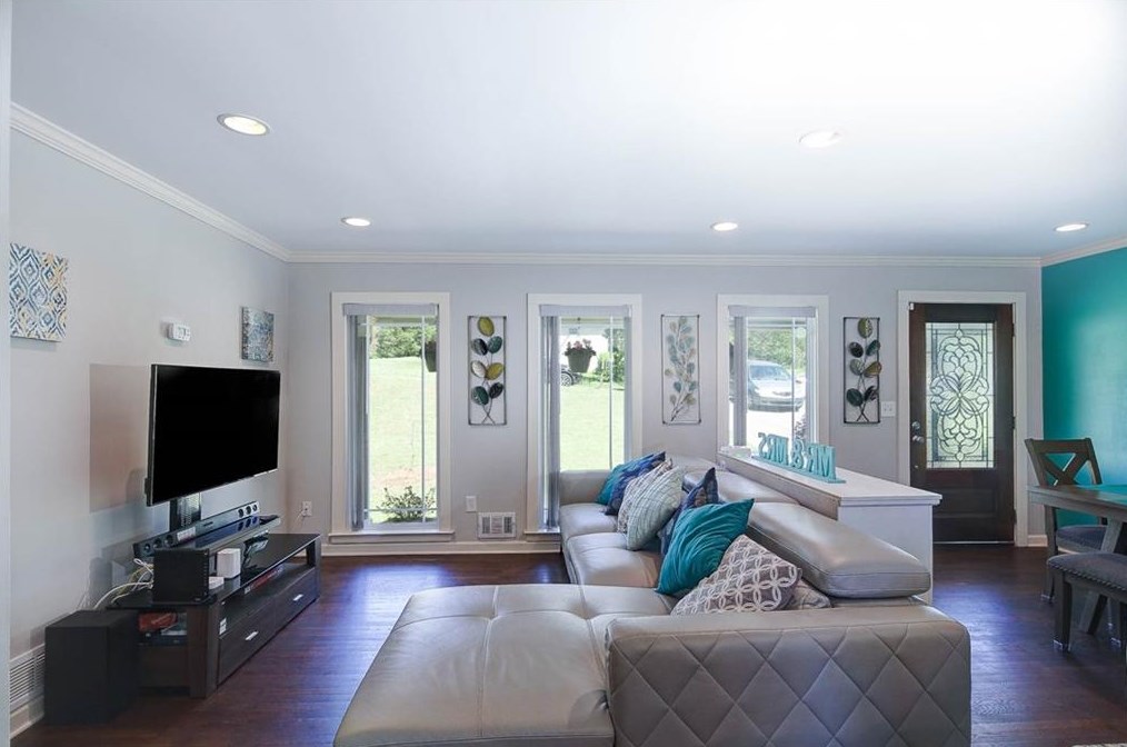 2761 Zane Grey Dr, Atlanta GA  30316-4318 exterior
