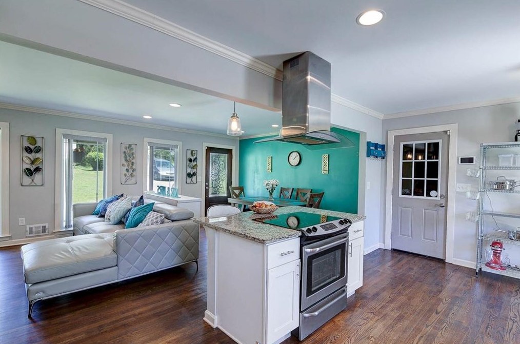 2761 Zane Grey Dr, Atlanta GA  30316-4318 exterior