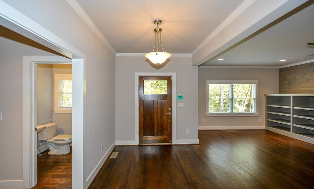 483 Pharr Rd, Decatur GA  30030-4427 exterior