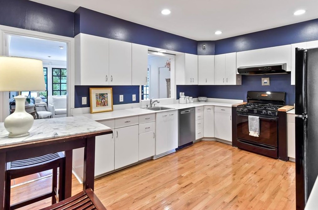 997 Wadsworth Dr, Atlanta GA  30318-1653 exterior