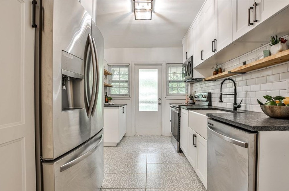 1206 Church St, Decatur GA  30030-1541 exterior